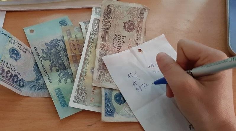 Bắt ổ bạc bằng bài phỏm, phát hiện đường dây ghi lô đề | Báo Pháp luật Việt Nam điện tử